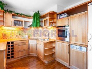 Prodej atypického bytu, Praha - Hostivař, Horolezecká, 81 m2