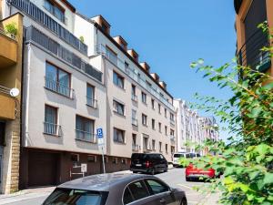 Pronájem bytu 2+1, Praha - Kobylisy, U třešňovky, 74 m2