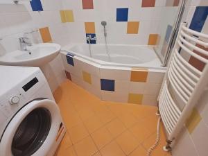 Pronájem bytu 2+kk, Praha - Libeň, Kovanecká, 56 m2