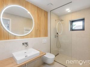 Prodej vily, Praha - Dolní Počernice, V padolině, 280 m2
