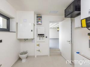 Prodej vily, Praha - Dolní Počernice, V padolině, 280 m2