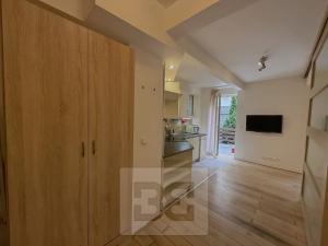Pronájem bytu 1+kk, Praha - Holešovice, U smaltovny, 28 m2