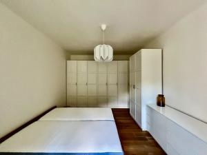 Pronájem bytu 2+kk, Praha, 50 m2