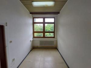 Pronájem kanceláře, Uherské Hradiště, Štěpnická, 131 m2