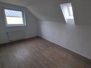 Pronájem rodinného domu, Praha - Újezd nad Lesy, Staroújezdská, 98 m2