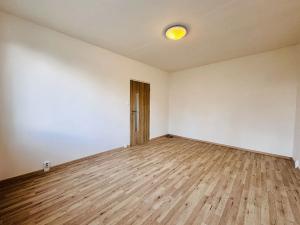 Pronájem bytu 1+1, Chomutov, Zadní Vinohrady, 36 m2