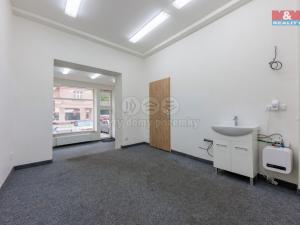 Pronájem obchodního prostoru, Karlovy Vary - Drahovice, Vítězná, 35 m2