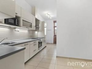 Pronájem bytu 1+1, Praha - Karlín, Sokolovská, 38 m2