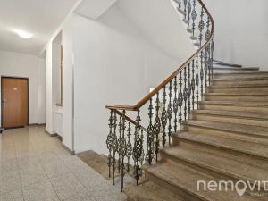 Pronájem bytu 1+1, Praha - Karlín, Sokolovská, 38 m2