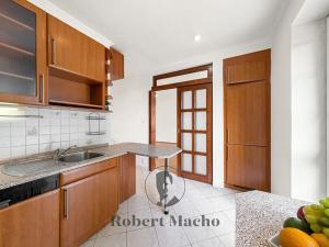 Prodej rodinného domu, Čisovice, 208 m2