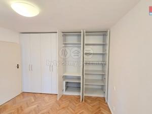 Pronájem bytu 2+1, Praha - Košíře, Kvapilova, 58 m2
