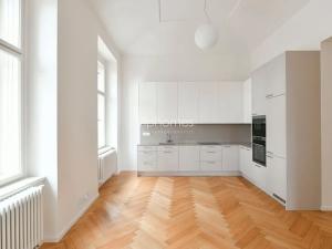 Pronájem bytu 4+kk, Praha - Smíchov, Janáčkovo nábřeží, 250 m2