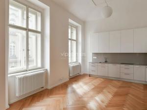 Pronájem bytu 4+kk, Praha - Smíchov, Janáčkovo nábřeží, 250 m2