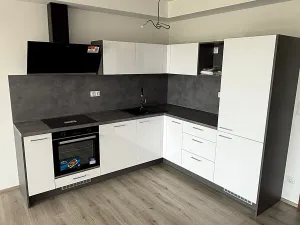 Pronájem bytu 1+kk, Pardubice, Pod Vinicí, 39 m2