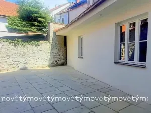 Pronájem obchodního prostoru, Pardubice, Zámecká, 105 m2