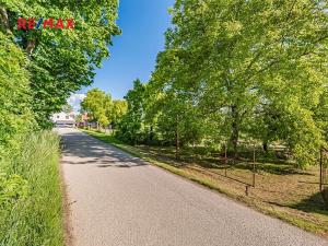Prodej pozemku pro bydlení, Pleše, 924 m2