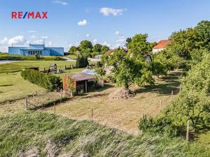 Prodej pozemku pro bydlení, Pleše, 924 m2