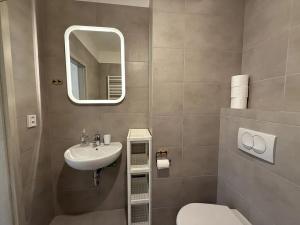 Pronájem bytu 2+kk, Praha - Vršovice, Košická, 4 m2