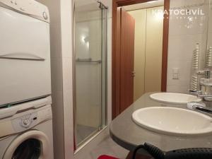 Pronájem bytu 3+kk, Praha - Podolí, Na hřebenech II, 109 m2