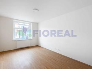Pronájem atypického bytu, Praha - Strašnice, Na hroudě, 88 m2