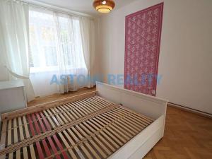 Pronájem bytu 2+kk, Praha - Holešovice, Dělnická, 46 m2