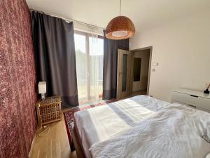 Pronájem bytu 2+kk, Praha - Holešovice, V háji, 75 m2