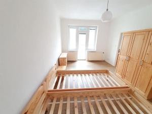 Pronájem bytu 2+kk, Praha, U kněžské louky, 50 m2
