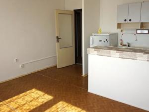 Pronájem bytu 2+kk, Liberec, Dobiášova, 42 m2