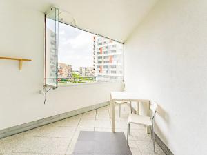Pronájem bytu 2+kk, Praha - Horní Měcholupy, Mantovská, 66 m2