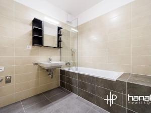 Pronájem bytu 2+kk, Olomouc, Edvarda Beneše, 62 m2