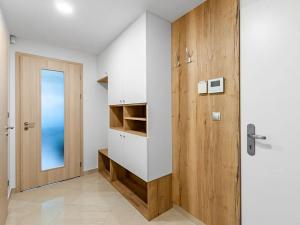 Pronájem bytu 1+kk, Praha - Vysočany, Bassova, 34 m2