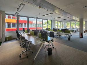 Pronájem kanceláře, Praha - Smíchov, Plzeňská, 520 m2