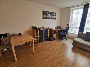 Pronájem bytu 1+kk, Praha - Strašnice, Vinohradská, 43 m2