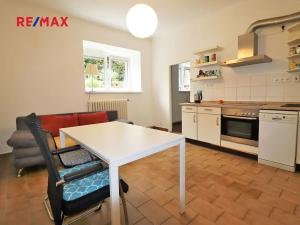 Prodej bytu 2+kk, Praha - Podolí, V podhájí, 48 m2