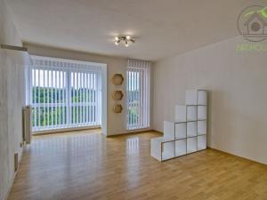 Pronájem bytu 2+kk, Plzeň - Skvrňany, Waltrova, 72 m2