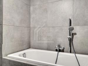 Pronájem bytu 3+kk, Praha - Nové Město, Lazarská, 70 m2