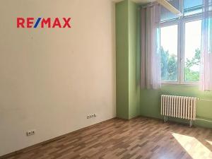 Pronájem kanceláře, Praha - Kobylisy, Horňátecká, 17 m2
