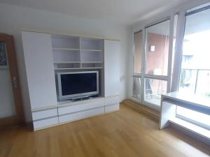 Pronájem bytu 1+kk, Praha - Troja, Vřesová, 36 m2