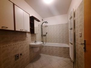Pronájem bytu 2+kk, Praha - Kunratice, Muškova, 66 m2