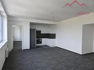 Pronájem bytu 3+kk, Chomutov, Žižkovo náměstí, 97 m2