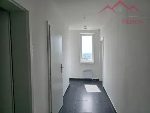 Pronájem bytu 3+kk, Chomutov, Žižkovo náměstí, 97 m2