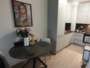 Pronájem bytu 2+kk, Praha - Ruzyně, Stochovská, 52 m2