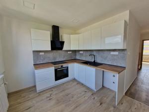 Pronájem bytu 2+1, Děčín, Plavební, 56 m2