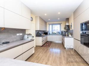 Prodej rodinného domu, Horoměřice, 378 m2