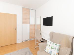 Pronájem bytu 2+kk, Praha - Vysočany, Podkovářská, 48 m2