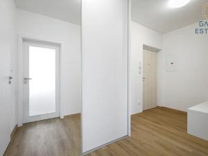 Pronájem bytu 2+kk, Uherské Hradiště, Zahrádky, 57 m2
