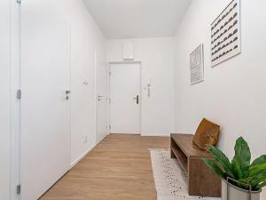 Prodej bytu 3+kk, Praha - Malešice, Chotutická, 57 m2