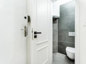Prodej bytu 1+kk, Praha - Vršovice, Žitomírská, 27 m2