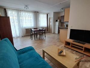 Pronájem bytu 3+kk, Praha - Vršovice, Uzbecká, 74 m2
