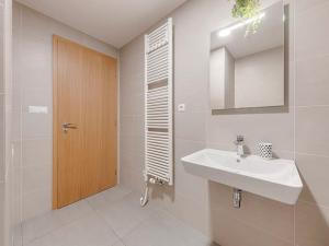Pronájem bytu 1+kk, Praha - Holešovice, U průhonu, 35 m2